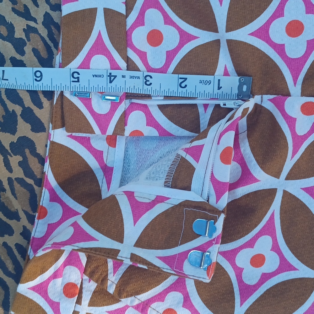 Trina Turk Brown and Pink Geometric Print Women's Shorts - Picture 4 of 10